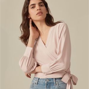 Everlane The Washable Silk Wrap Top
